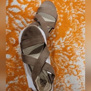 Brown suede espadrille
